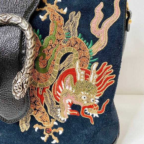 Auth Gucci Suede Dragon Embroidered Bucket Bag - Picture 5 of 16